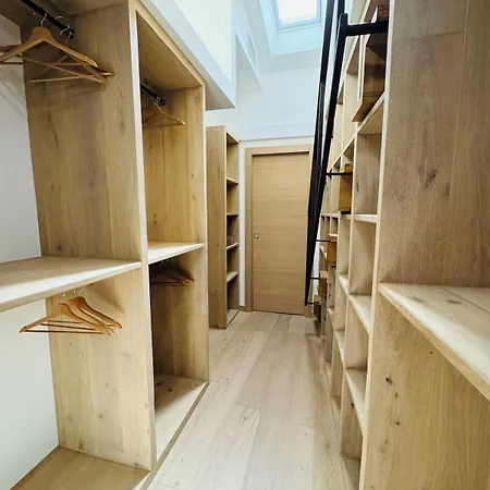 Duplex Luxueux En Plein Centre Du Vieil Antibes