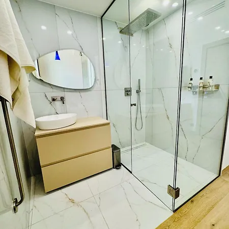 Apartamento Duplex Luxueux En Plein Centre Du Vieil Antibes